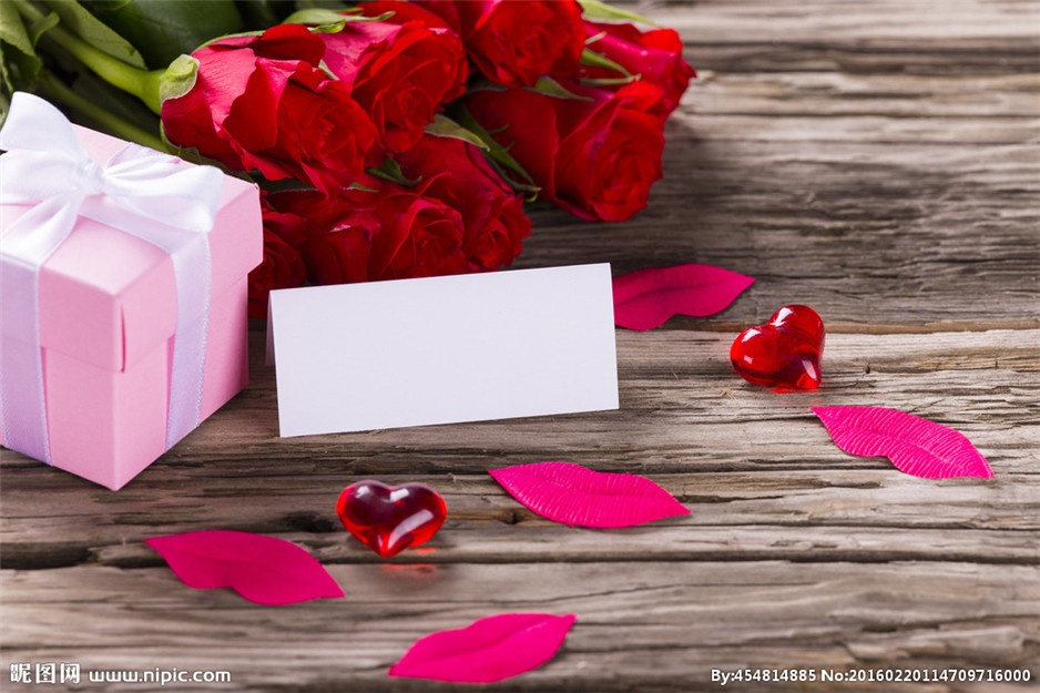 点击大图看下一张：情人节礼物玫瑰花高清空间素材