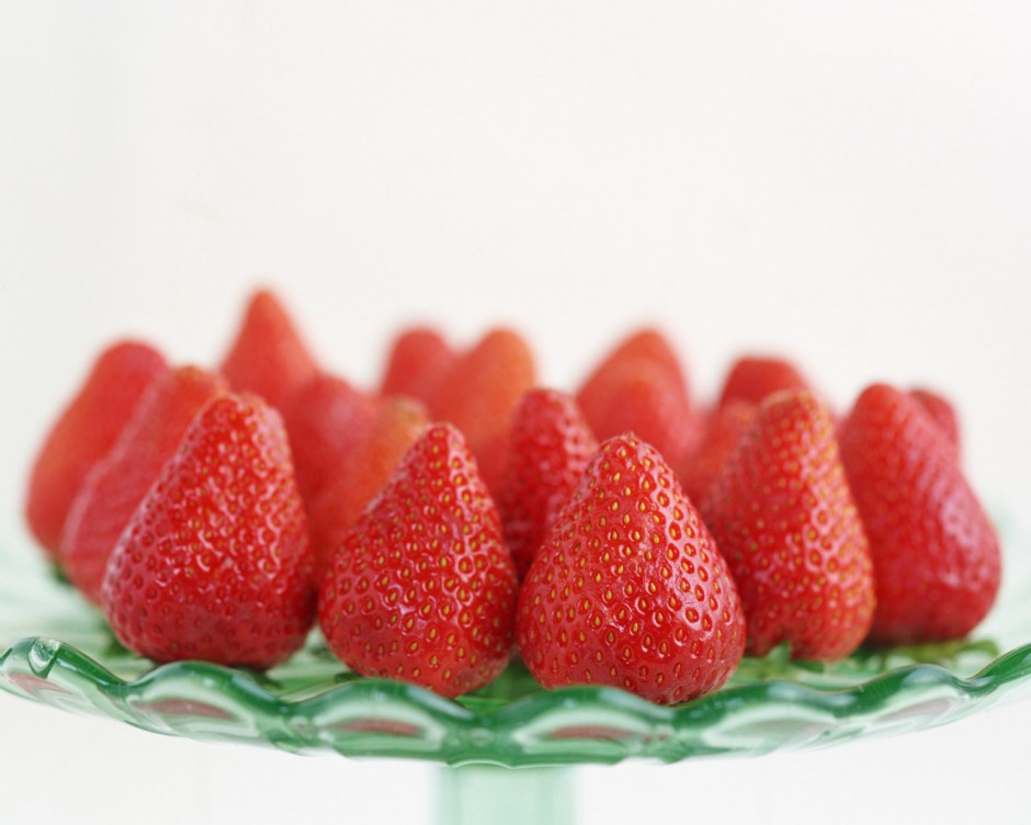 点击大图看下一张：奶油草莓甜点图片特辑