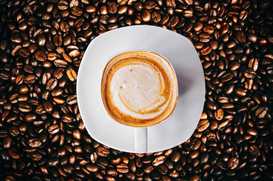 点击大图看下一张：新鲜的咖啡豆图片素材