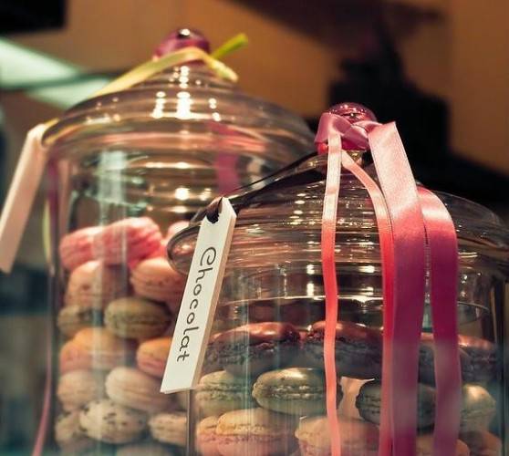 点击大图看下一张：唯美精致梦幻马卡龙甜点图片