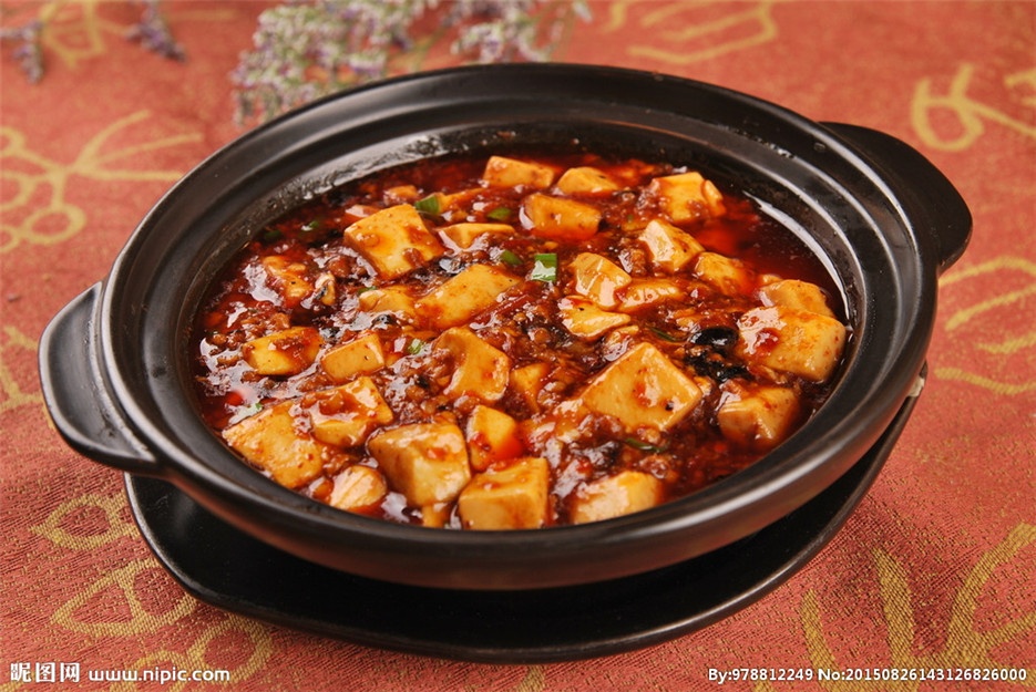 点击大图看下一张：香辣可口的川菜麻婆豆腐图片