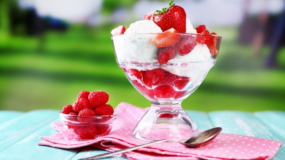 点击大图看下一张：花式水果冰淇淋图片特辑
