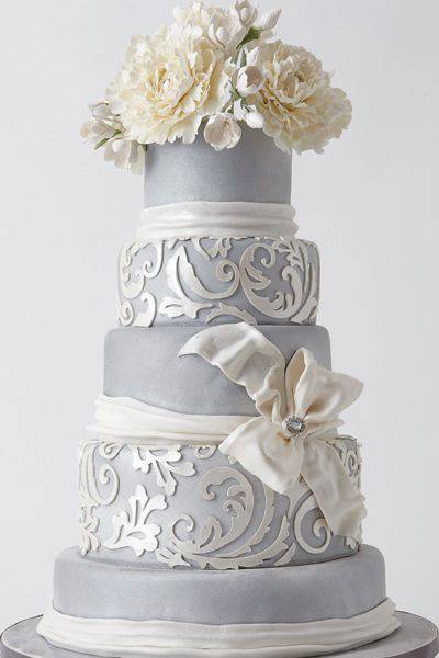 点击大图看下一张：浪漫婚礼蛋糕造型浪漫唯美