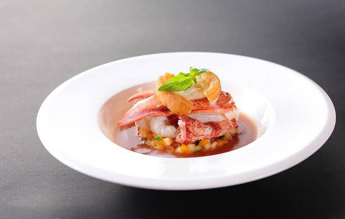 点击大图看下一张：美味的西式海鲜汤图片