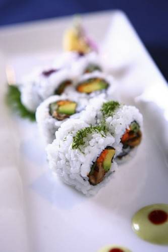 点击大图看下一张：精致日本寿司料理美食图片大全
