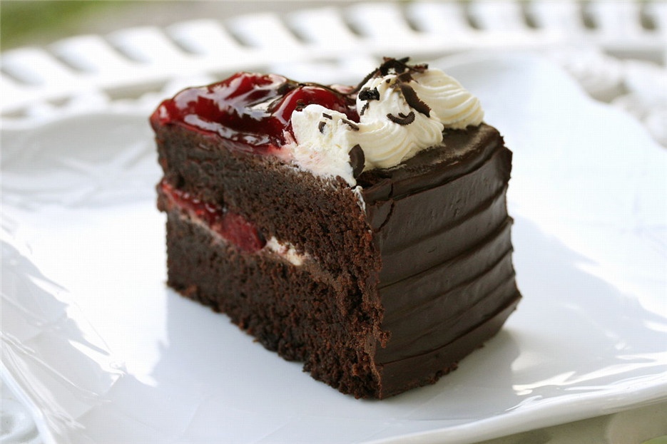 点击大图看下一张：美味的德国黑森林蛋糕图片