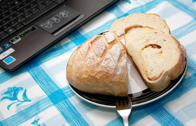点击大图看下一张：简单的早餐欧式面包图片