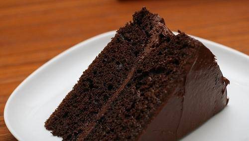 点击大图看下一张：松软甜腻的布朗尼蛋糕