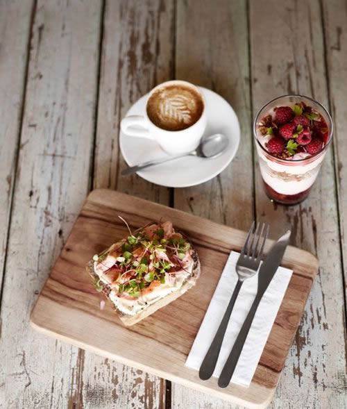 点击大图看下一张:营养早餐搭配摆盘艺术精美