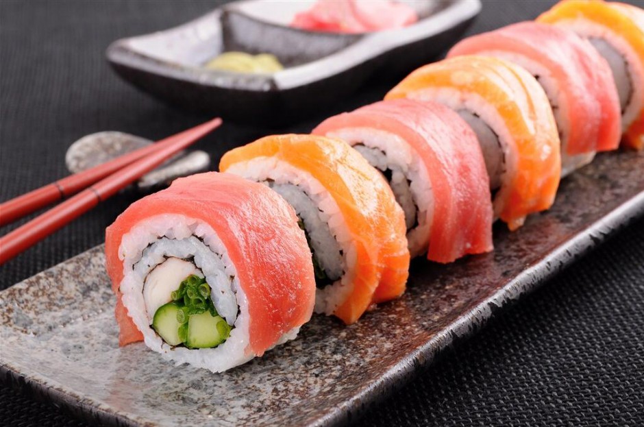 点击大图看下一张：好吃的三文鱼寿司图片
