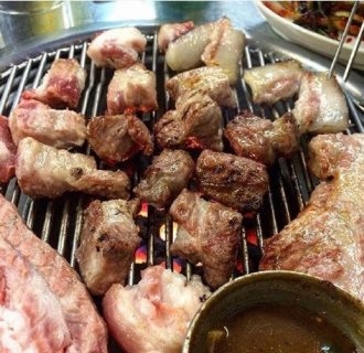 点击大图看下一张：韩国烤肉图片大全 韩国烤肉美食