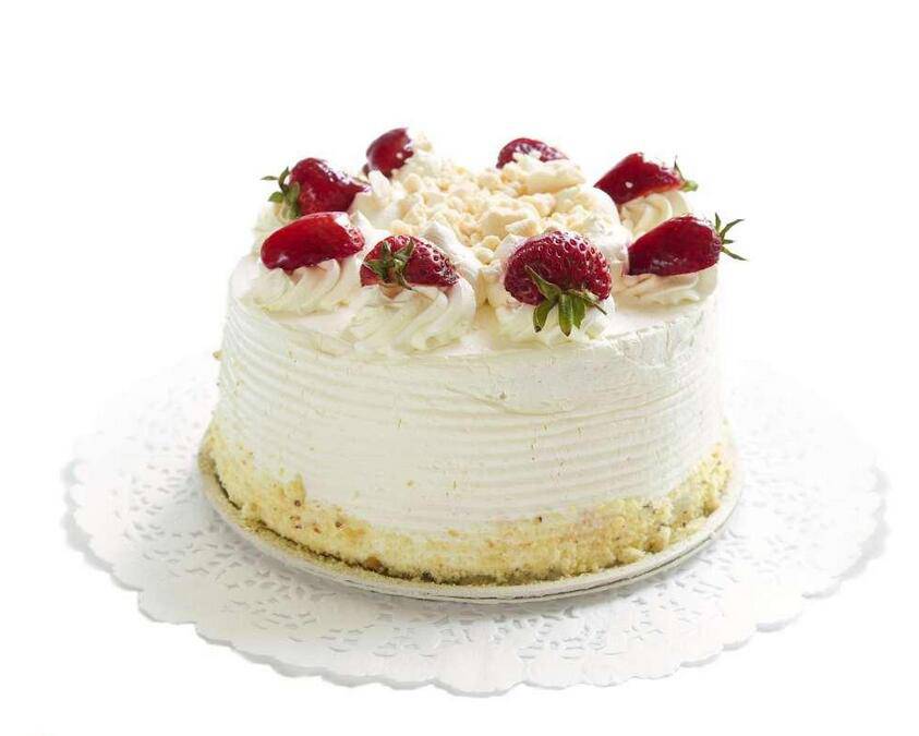 点击大图看下一张：简约圆形的草莓奶油蛋糕图片