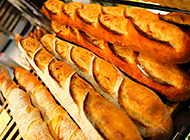 面包中的硬汉法式面包图片
