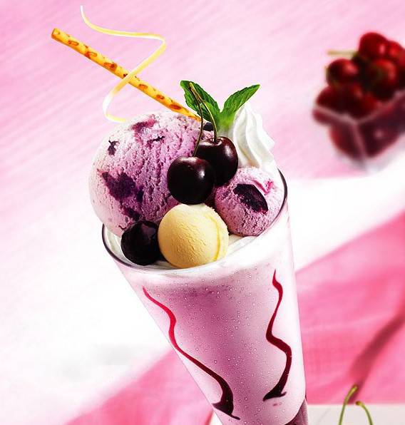 点击大图看下一张：花式水果冰淇淋冰爽香甜
