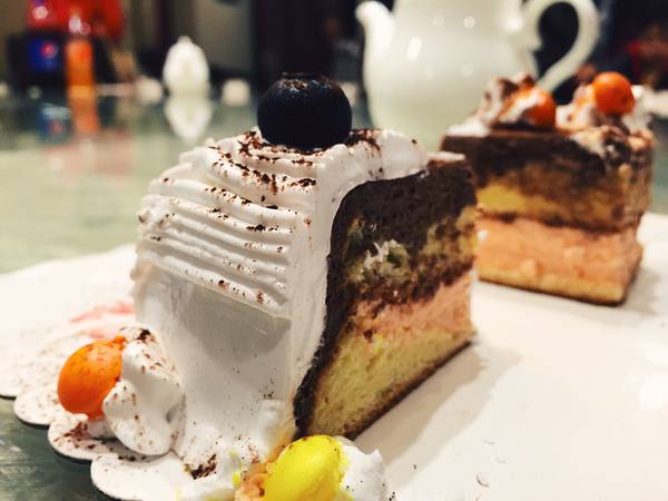 点击大图看下一张：海绵芝士巧克力蛋糕 美味不停歇