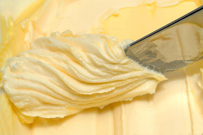 点击大图看下一张：搅拌过的新鲜奶酪图片