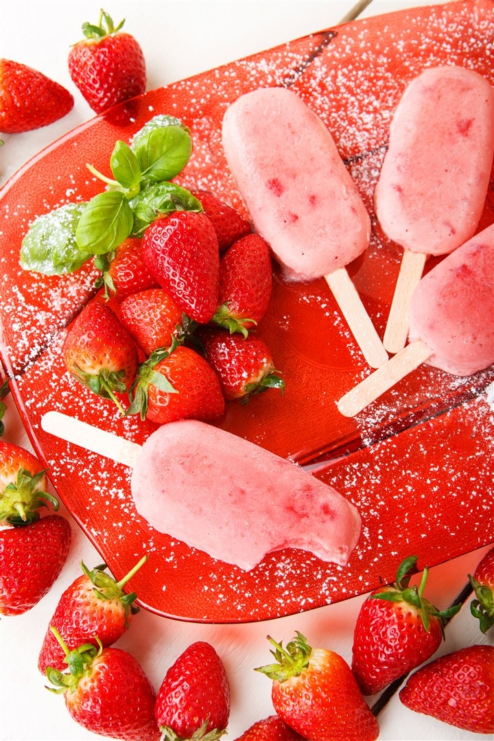 点击大图看下一张：草莓冰淇淋图片 好看的草莓冰淇淋图片