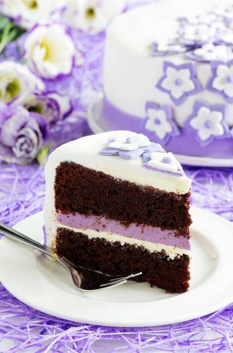 点击大图看下一张：紫色梦幻蛋糕图片素材