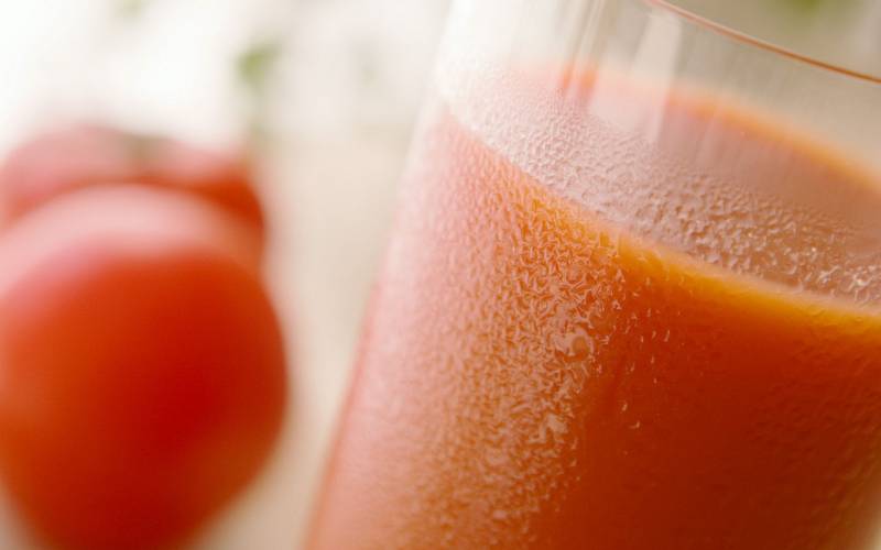 点击大图看下一张：新鲜营养果汁高清图片