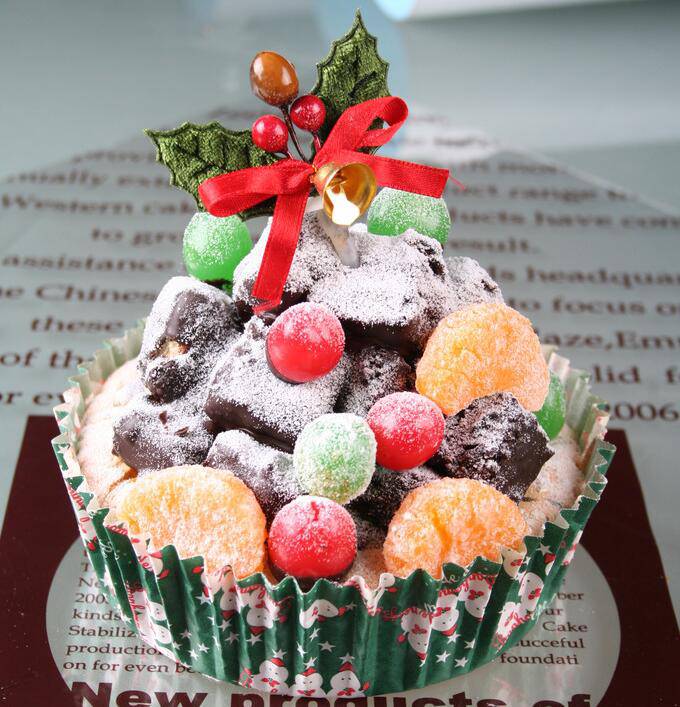 点击大图看下一张：圣诞节创意水果蛋糕图片