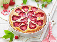 造型精致美味的草莓甜点图片