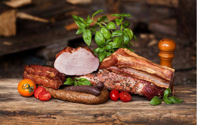 点击大图看下一张：法式西餐烤香肠摄影图片