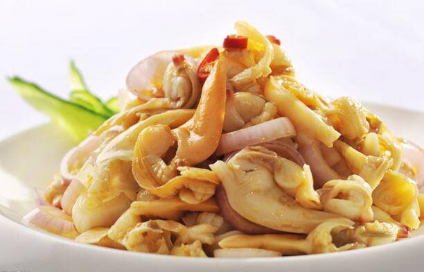 点击大图看下一张:特色家常菜圆葱拌蚬子图片