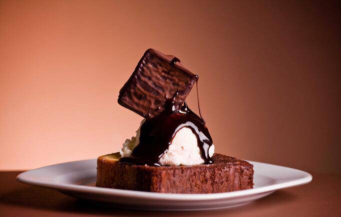 点击大图看下一张：自制简单的巧克力糕点图片
