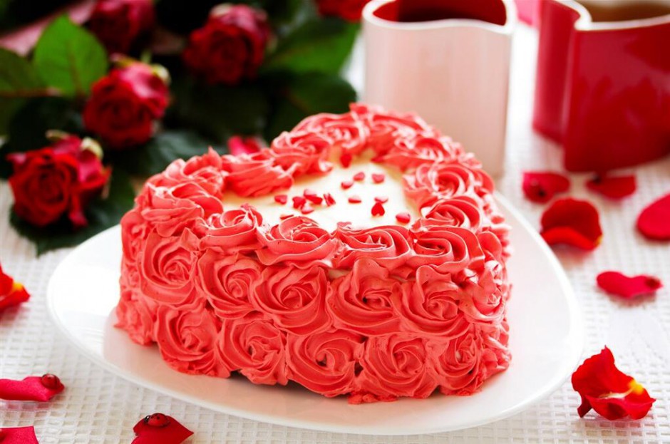 点击大图看下一张：鲜花蛋糕唯美高清图片