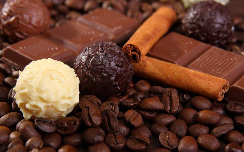 点击大图看下一张：香甜苦涩巧克力精致美食图片