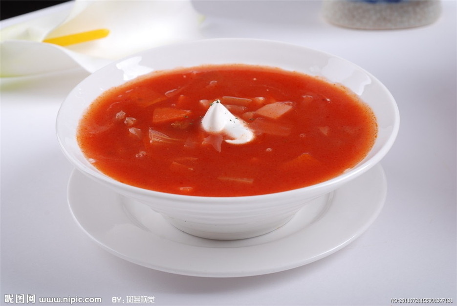 点击大图看下一张：俄罗斯家常菜红菜汤图片欣赏