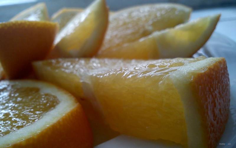 点击大图看下一张：金黄多汁橙子水果图片