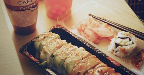 点击大图看下一张：可口美味的日本寿司便当