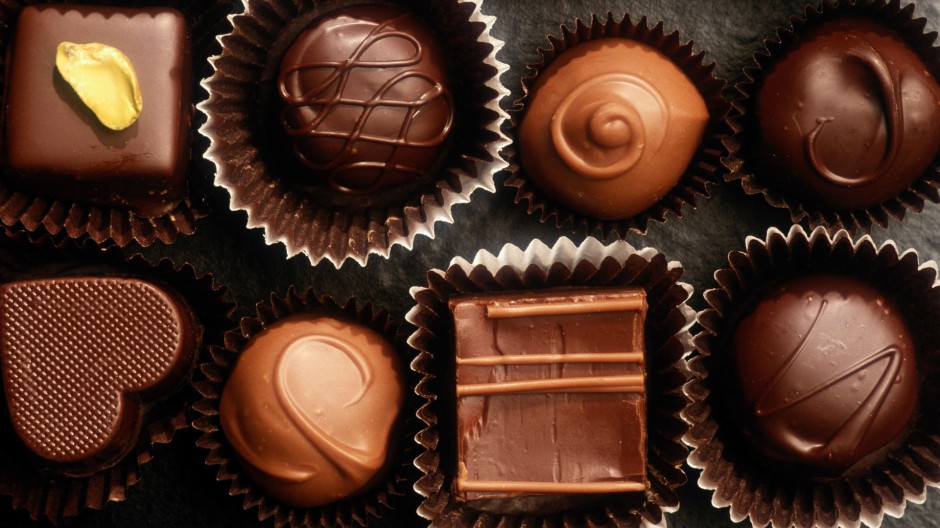 点击大图看下一张：巧克力甜点图片美味浓醇壁纸
