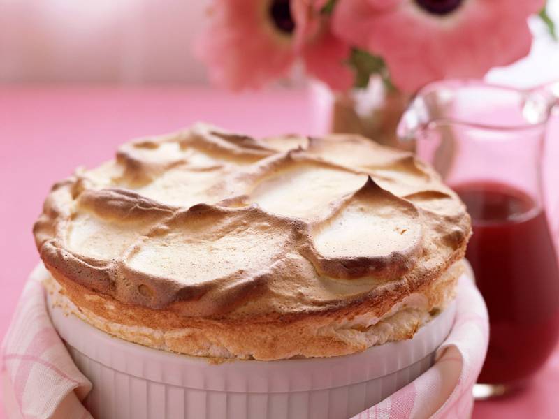 点击大图看下一张:香甜可口精致诱人的蛋糕图片