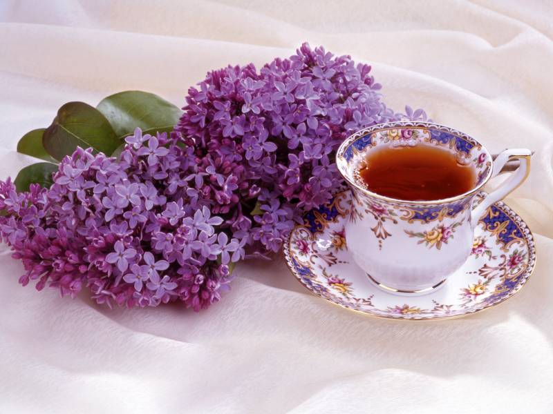 点击大图看下一张：浓郁红茶茶艺高清饮品图片