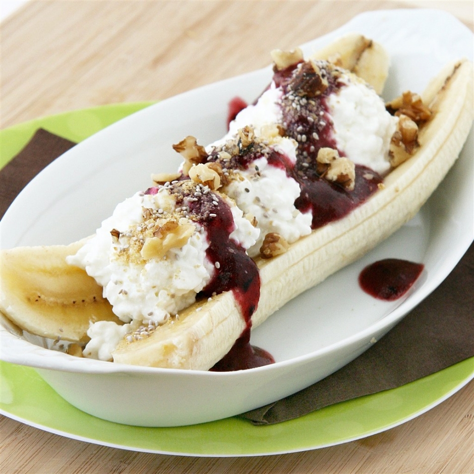 点击大图看下一张：香蕉船硬质冰淇淋图片 美食夏季冷饮香蕉船冰淇淋大图
