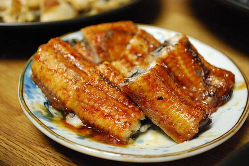 点击大图看下一张：日本烧烤美食图片香飘四溢