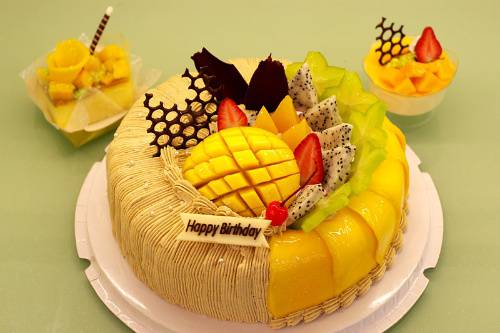 点击大图看下一张：网友提供精美水果生日蛋糕图片