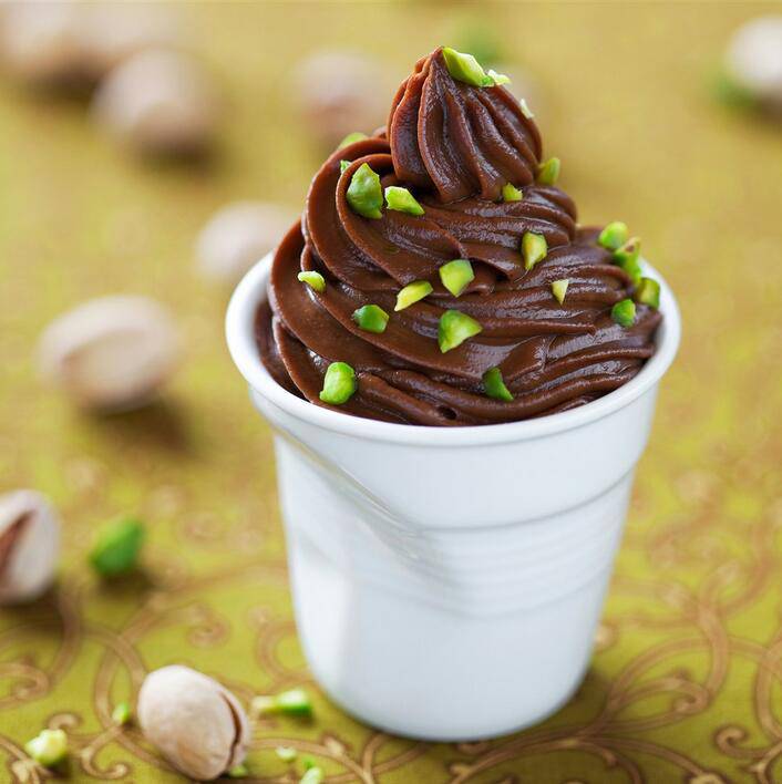 点击大图看下一张：唯美杯式巧克力冰淇淋图片