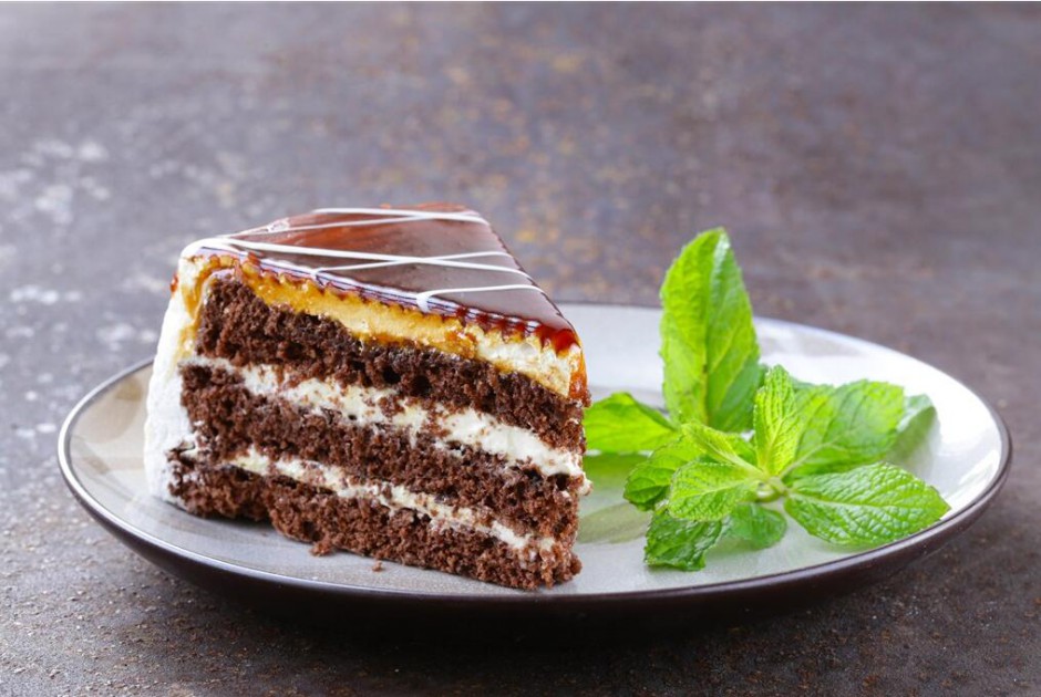 点击大图看下一张：香浓美味的冻芝士巧克力蛋糕图片