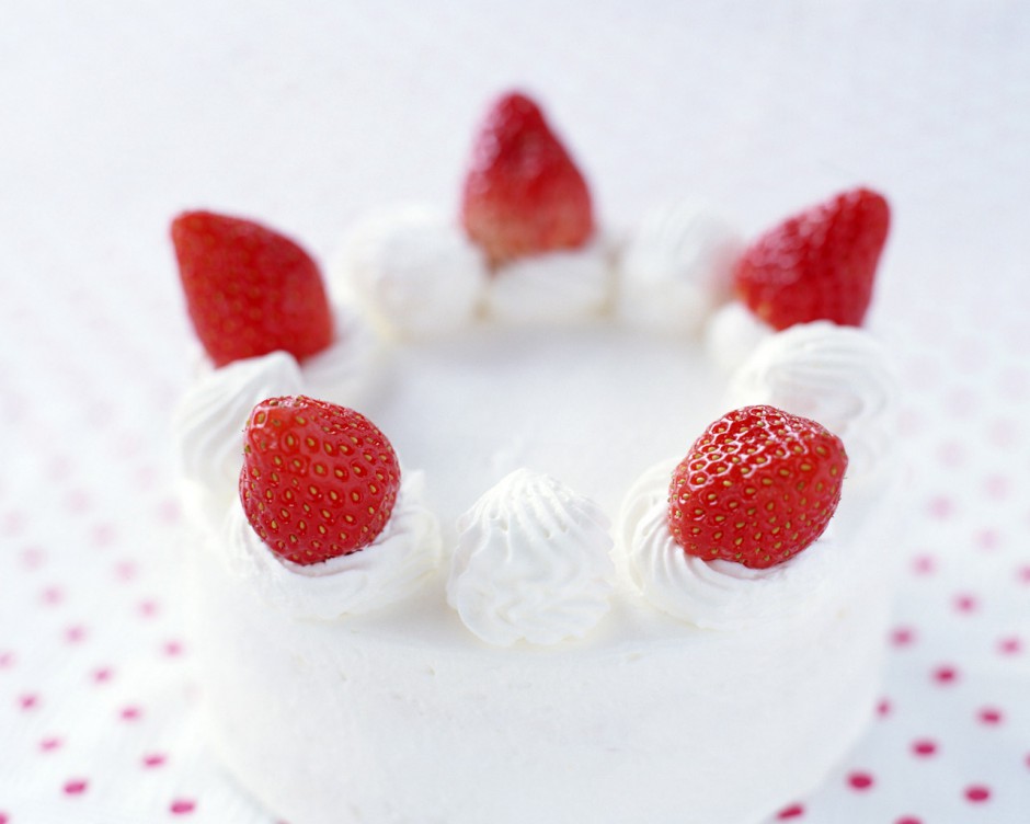 点击大图看下一张：可爱的草莓甜点图片香甜可口