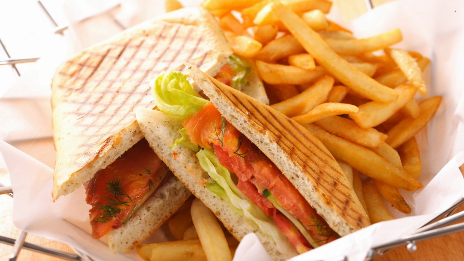 点击大图看下一张：蔬菜三明治图片营养满分早餐首选