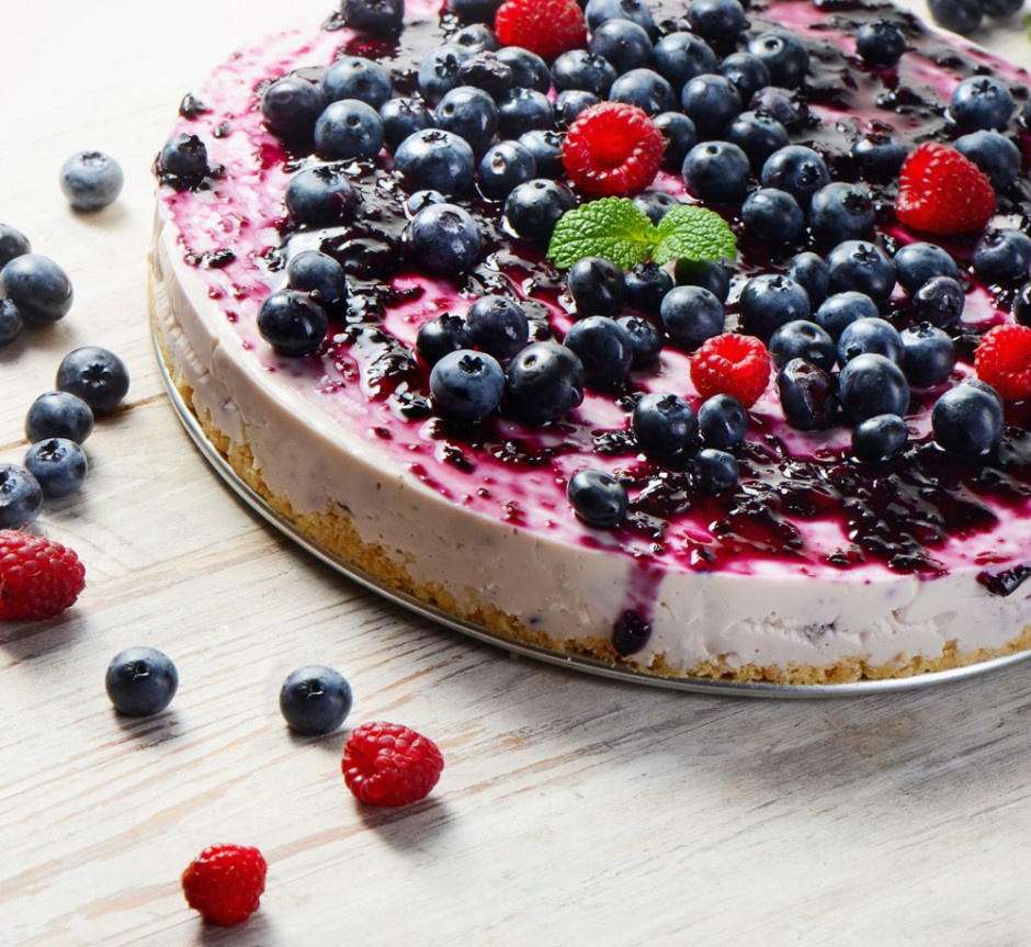 点击大图看下一张：圆形的蓝莓蛋糕图片欣赏
