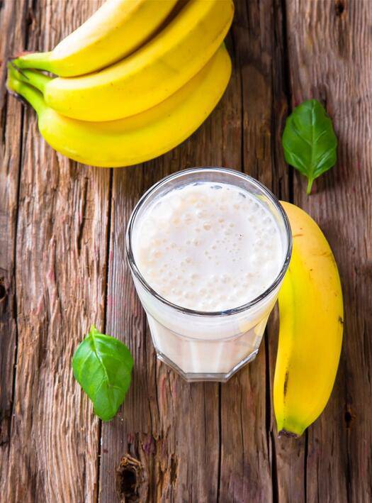 点击大图看下一张：夏季健康营养香蕉牛奶饮品