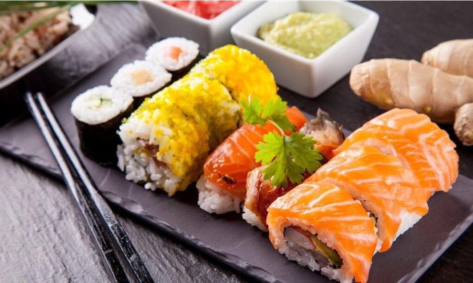点击大图看下一张：美味的日本海鲜寿司图片