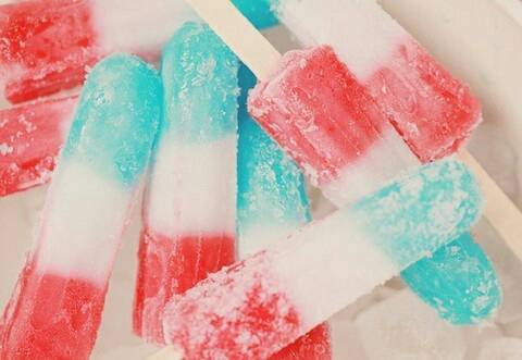 点击大图看下一张:色彩缤纷的冰淇淋图片