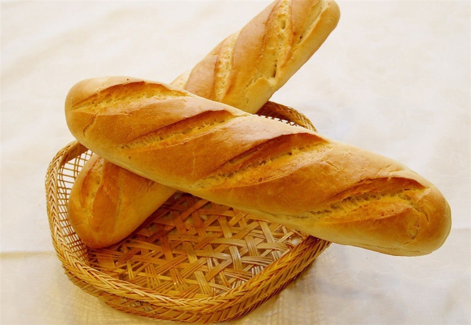 点击大图看下一张：面包中的硬汉法式面包图片