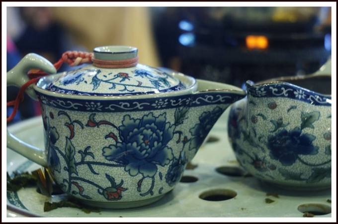 点击大图看下一张：广州人的早茶美食图片