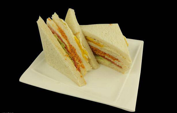 点击大图看下一张：营养美味早餐日式鸡蛋三明治